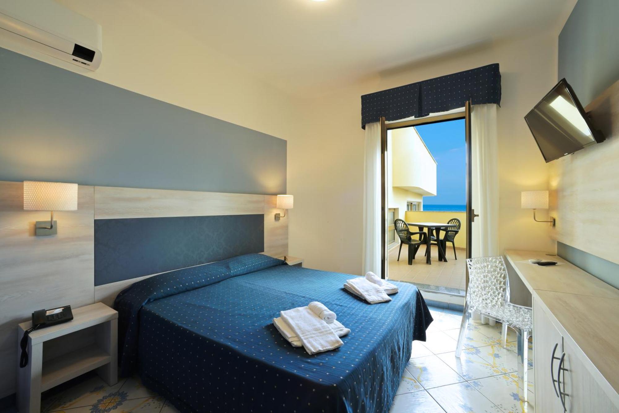 Hotel Delfino Laigueglia Exterior foto
