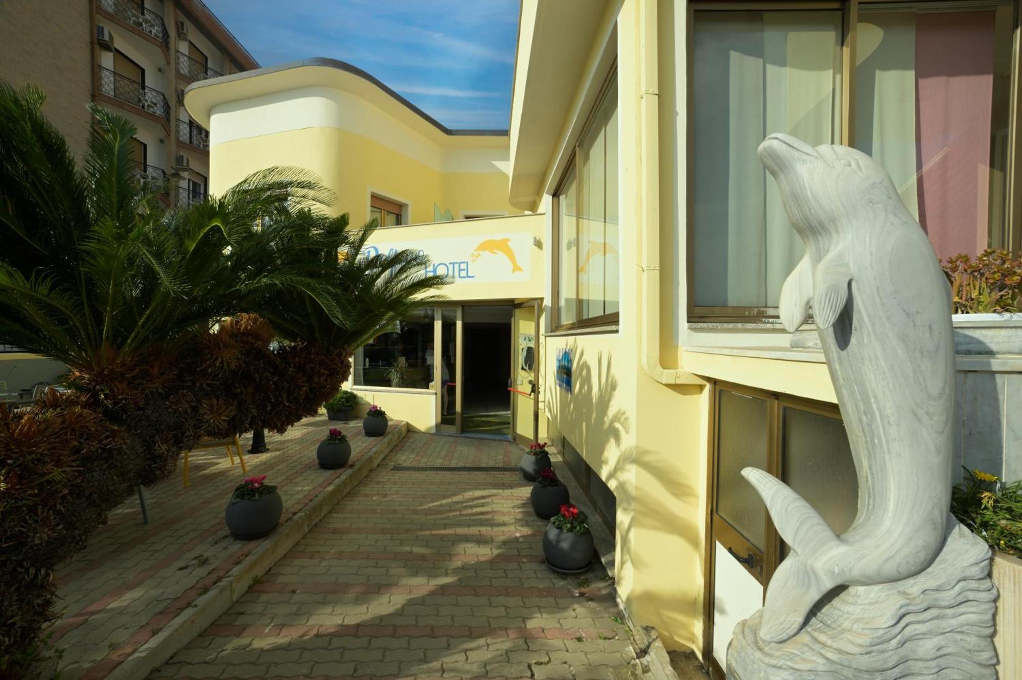 Hotel Delfino Laigueglia Exterior foto